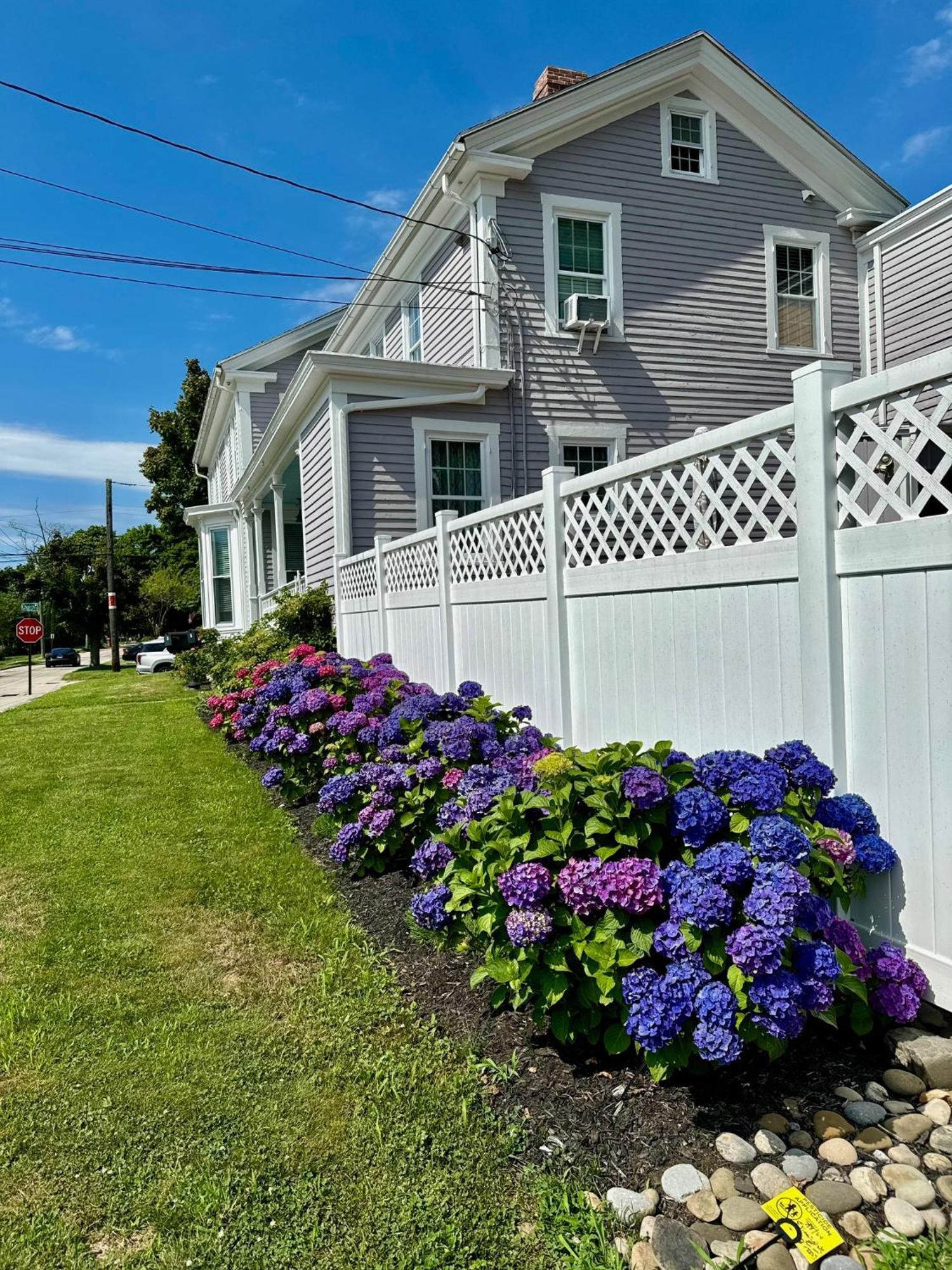 Sunny, Historic 3 Bedroom Townhouse In Downtown Mystic Stonington Exterior foto